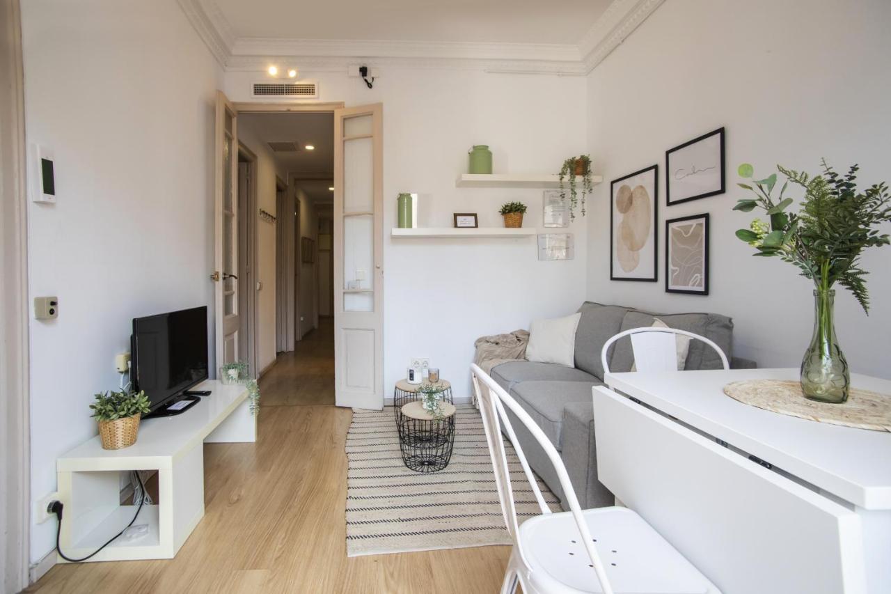 32Par1009 - Big And Spacious Apartment Downtown Barcelona Exterior photo
